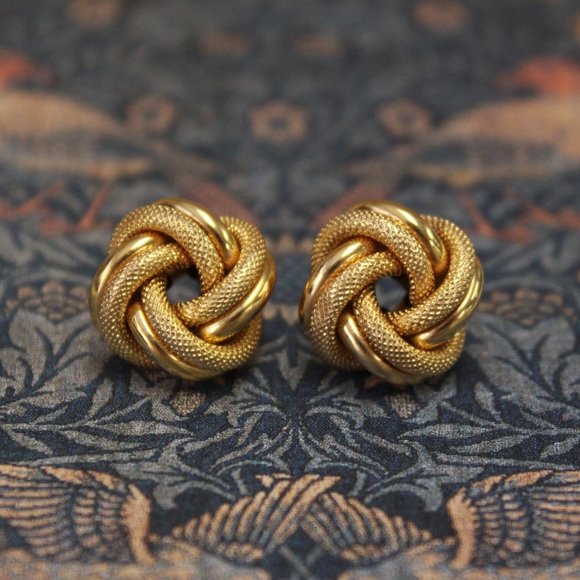 14ky Knot Earrings - Picture 2 of 4